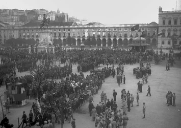 Siegesfeiern auf dem Praca do Comercio, Lissabon, 1918
